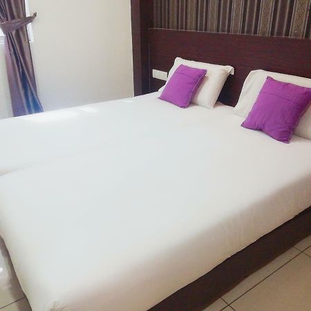 Remember Hotel Bukit Gambir Exterior foto