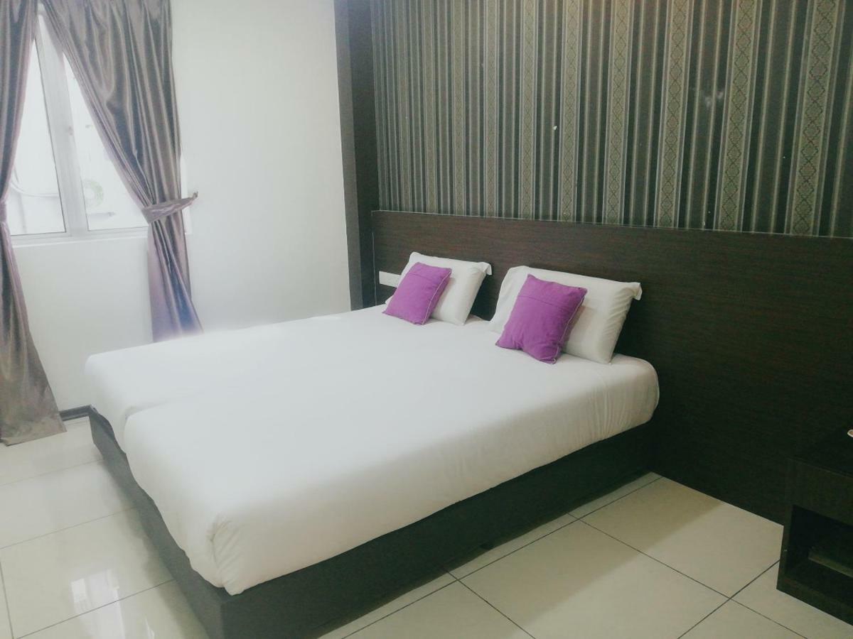Remember Hotel Bukit Gambir Exterior foto