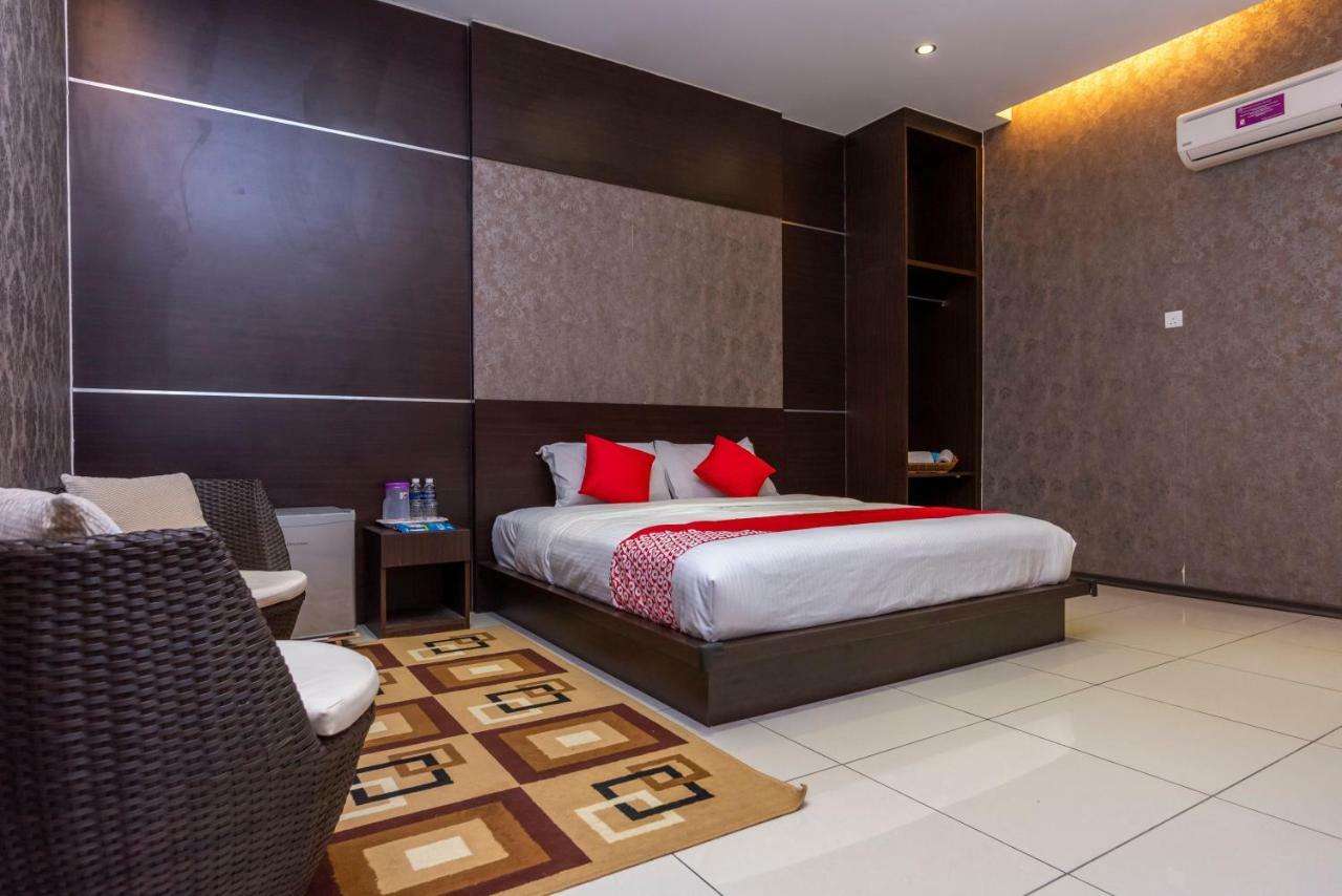 Remember Hotel Bukit Gambir Exterior foto
